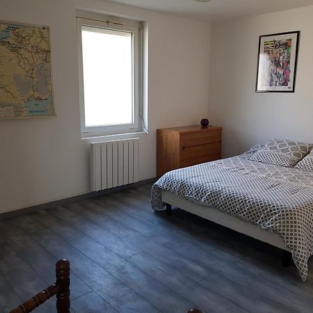 Appartement Rdc Avec Terrasse Epinac-les-Mines Екстериор снимка